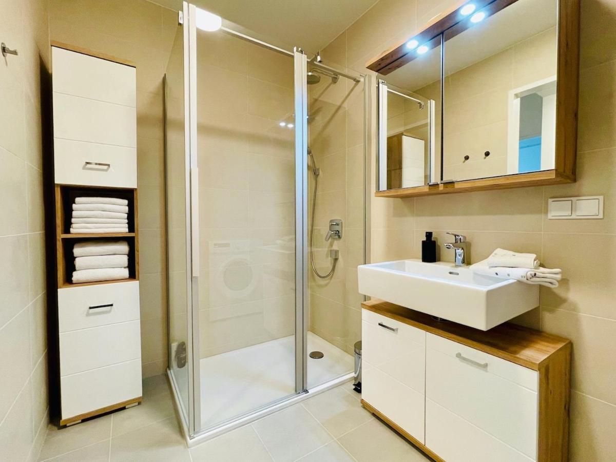 Appartement Triiiple Level 20 - Sonnenwohnen Mit Parkplatz Und Fantastischem Ausblick Wenen