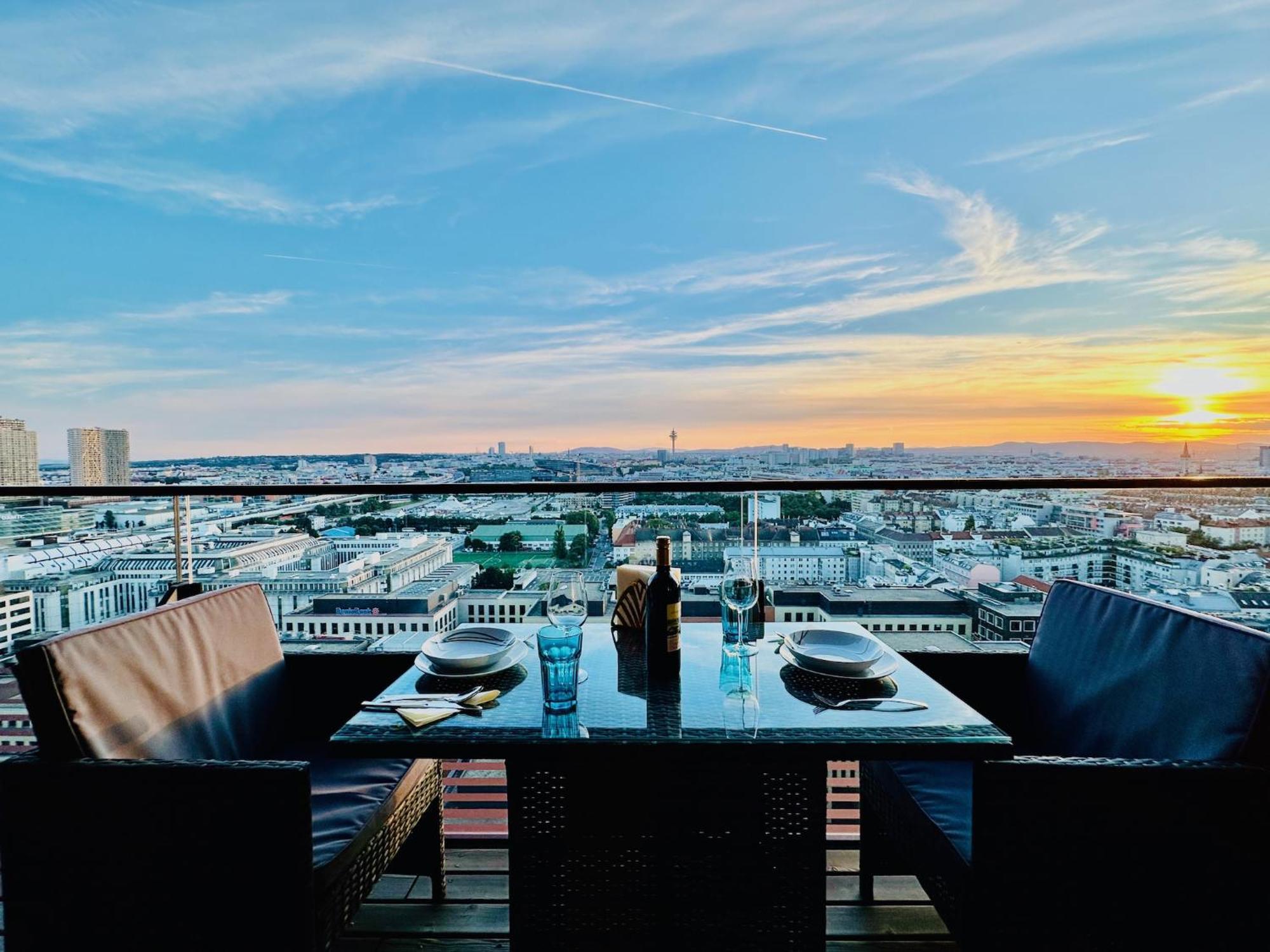 Triiiple Level 20 - Sonnenwohnen Mit Parkplatz Und Fantastischem Ausblick * Wien